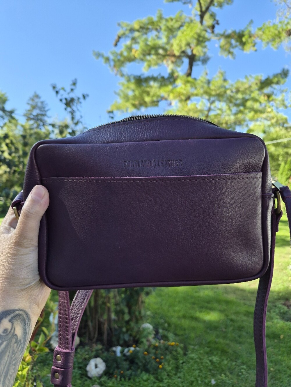 Portland Leather Camera Bag Large Plum?